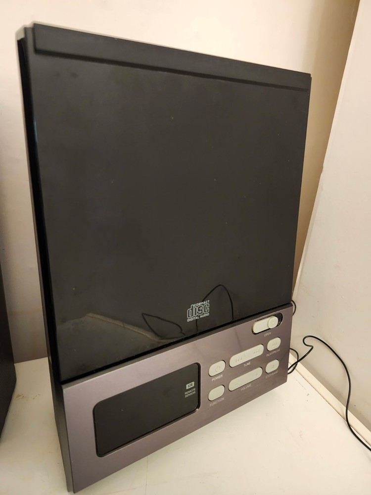 Mini Stereo W/Digital Display. CD Player & Speakers