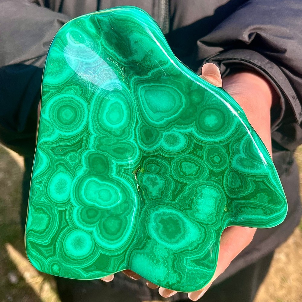 3.19LB Glossy peacock stone random transparent cluster coarse sample