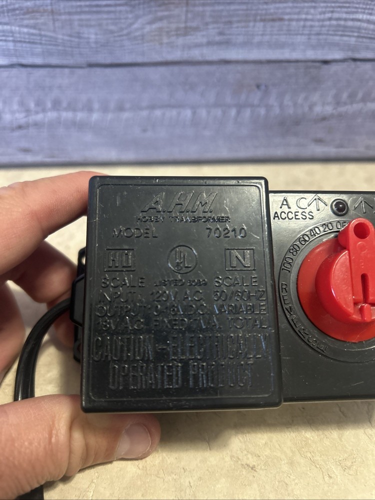 AHM Hobby Transformer Model 70210 HO Scale Train Control Power Pack