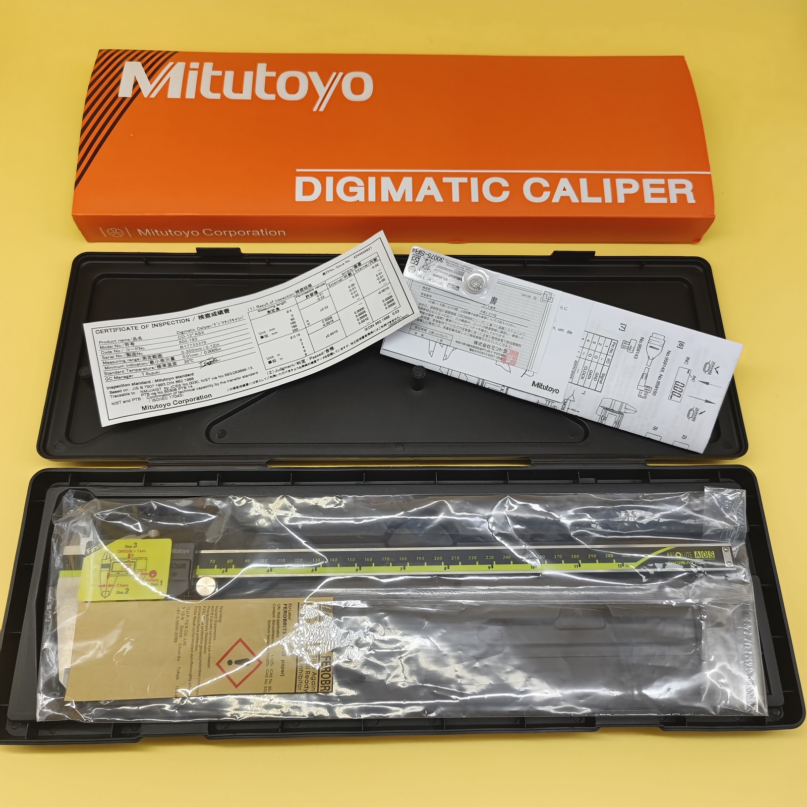 Mitutoyo Japan 500-193-30 300mm/12" Absolute Digital Digimatic Vernier Caliper