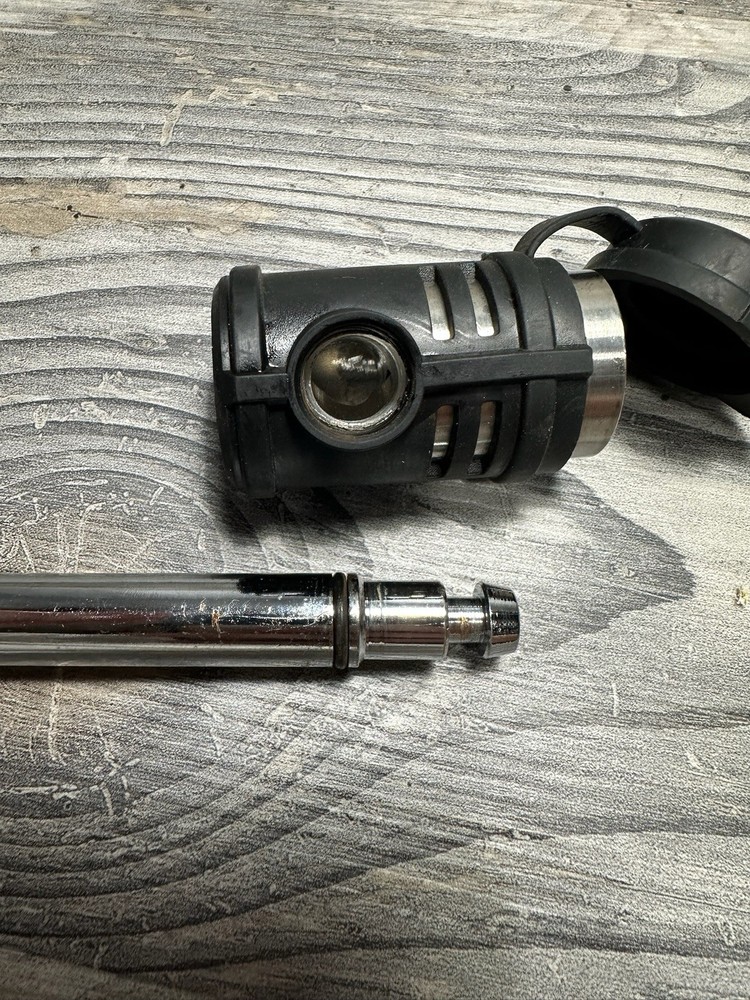 Lockable MASTER LOCK Trailer Hitch Pin With Keys