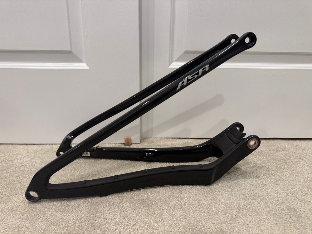 2024 Yeti ASR Large Rear Triangle