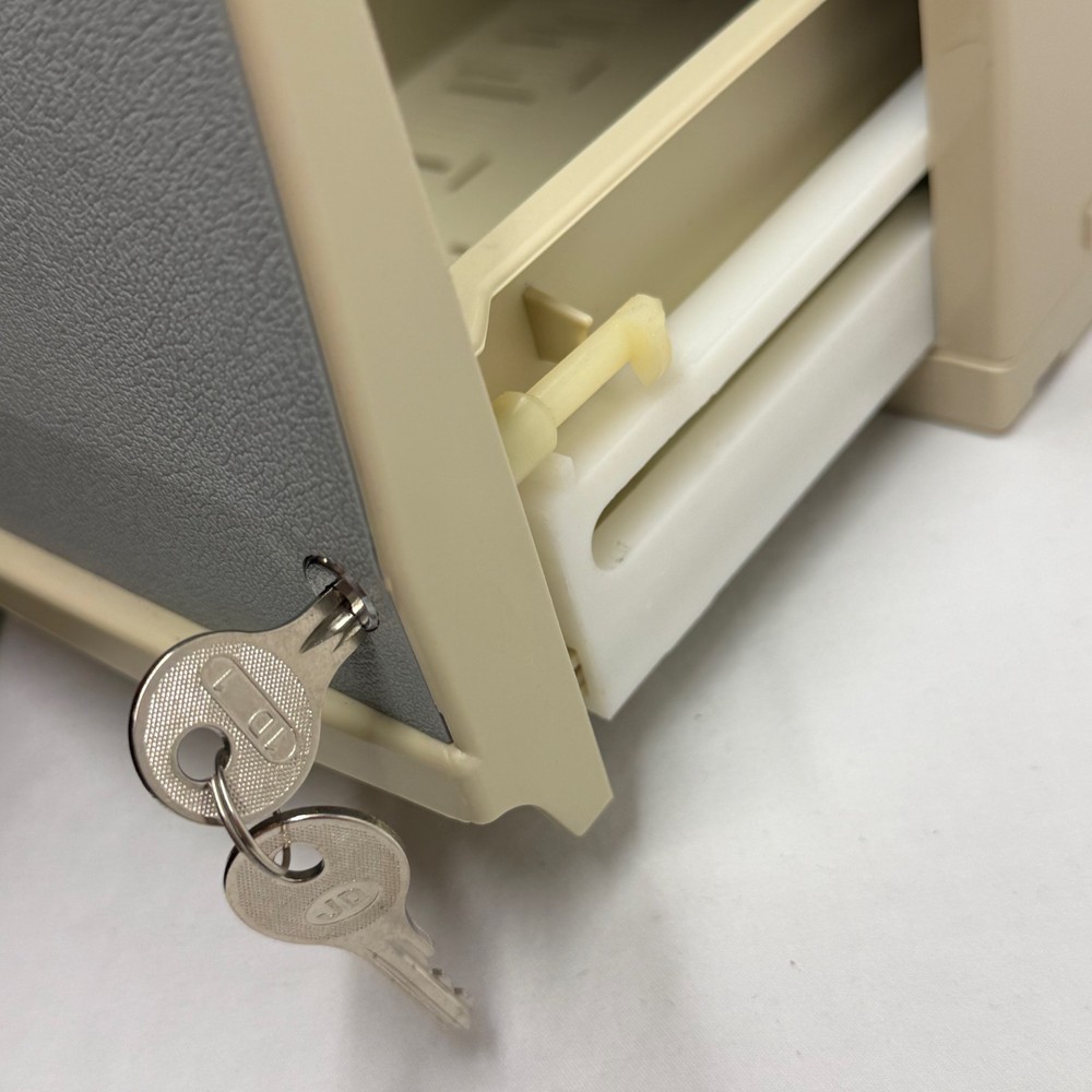 Vintage 5.25 Floppy Disk Storage Case with Key - Pengo Computer Accessories