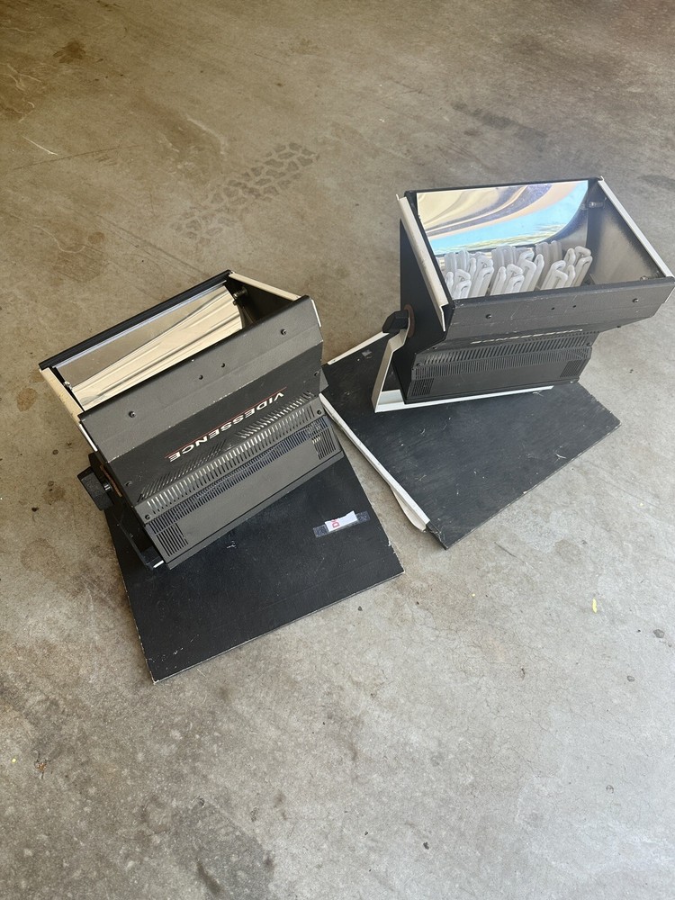 VIDESSENCE Studio Light Pair