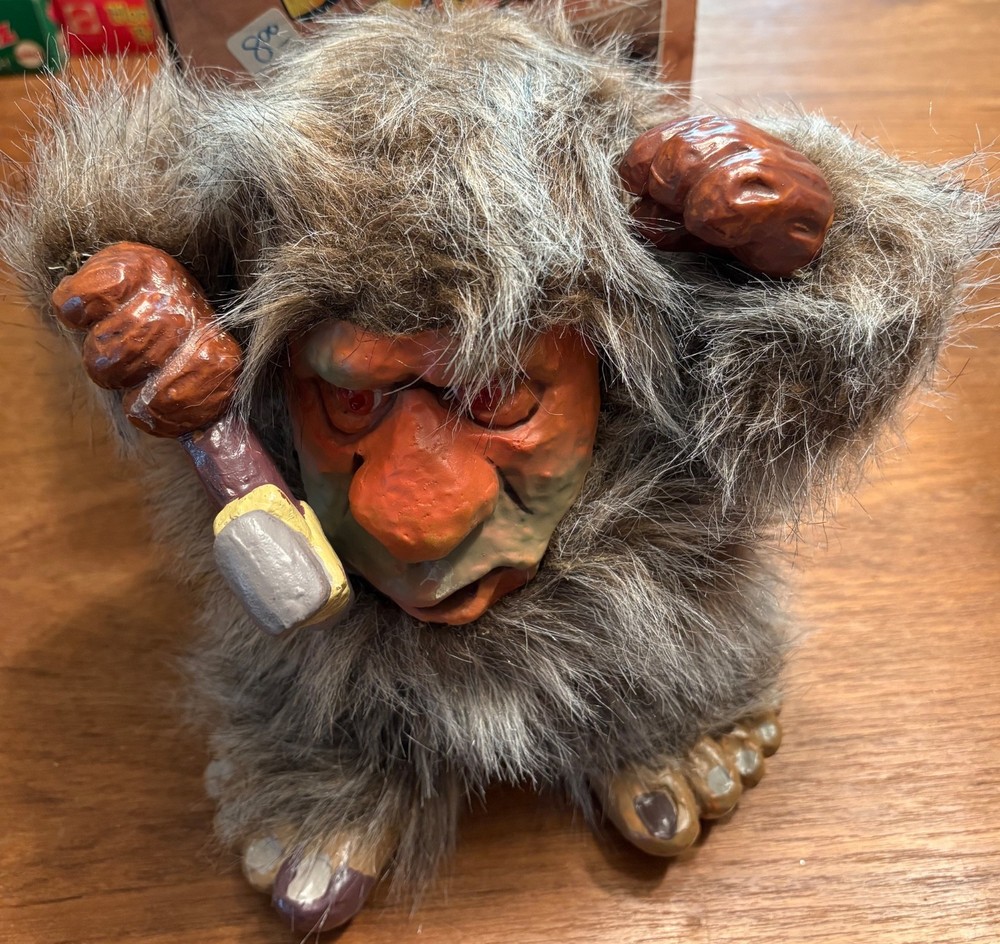 1989 Unity Creations DG09 Da Grunt Caveman Motion Activated Doll UNTESTED w/ BOX