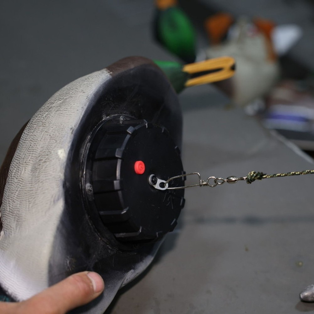 Avian X Power Shaker Mallard Hen Surface Feeder