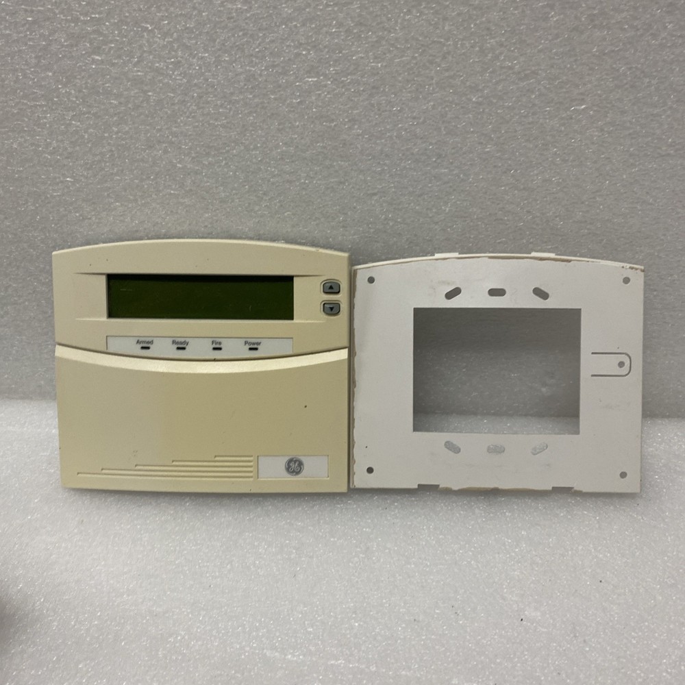 GE Interlogix NX-148E LCD Keyboard ( Missing Screw )