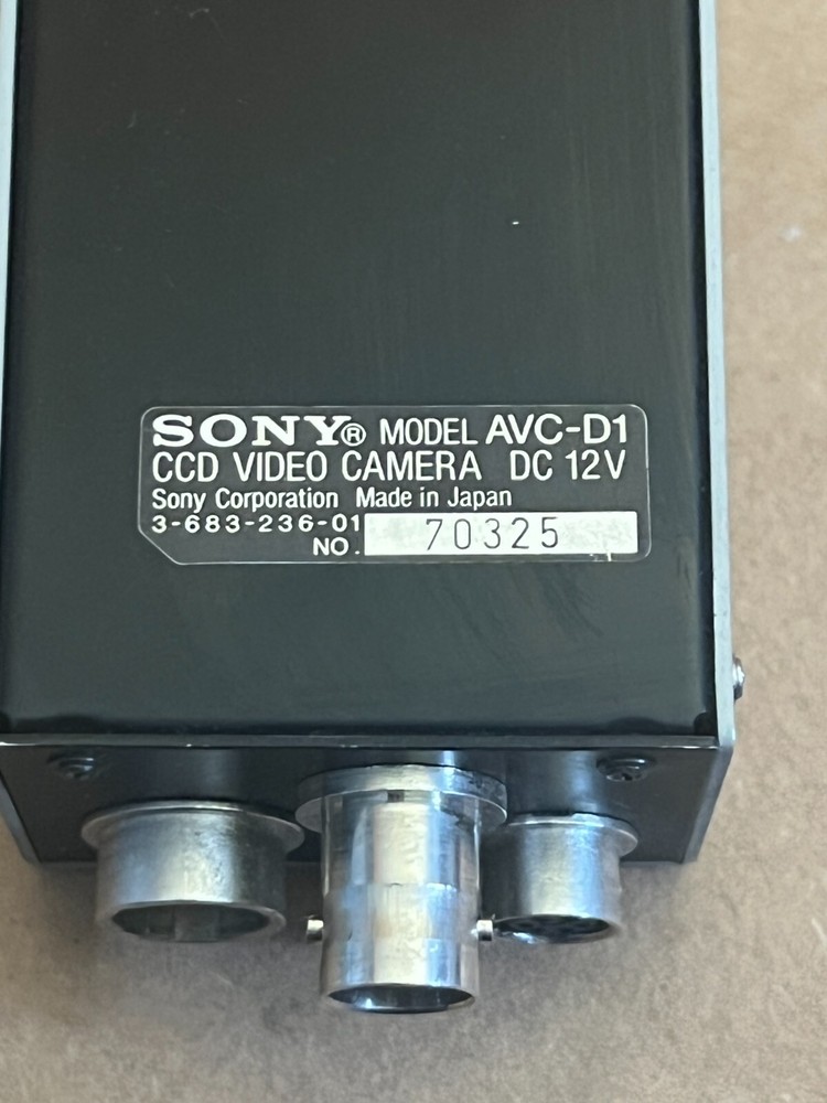Sony AVC-D1 CCD Video Camera DC 12V