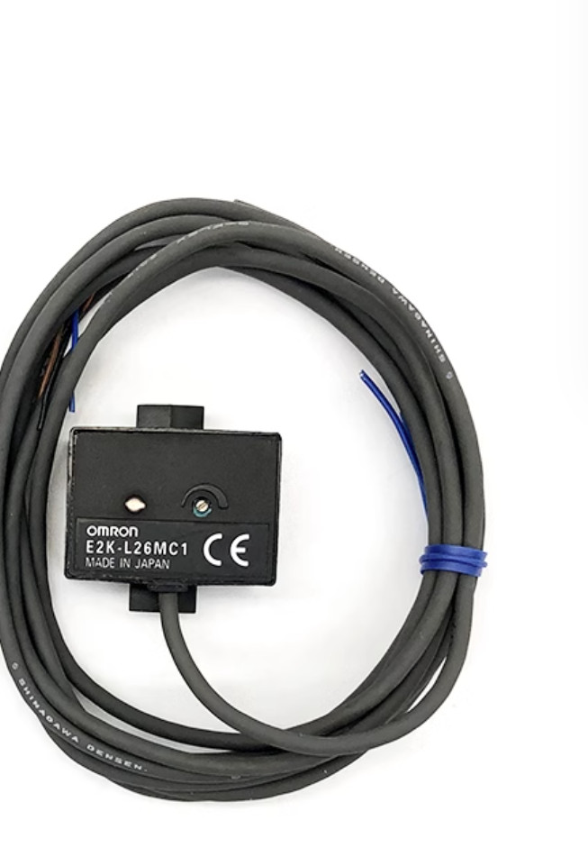 1pc level sensor E2K-L26MC1 amk