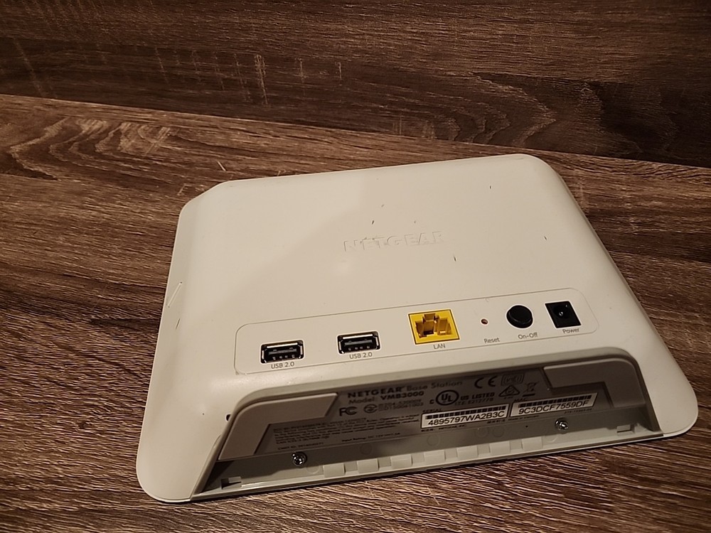 Netgear SecurityBaseStation Wireless Wi-Fi Router VMB3000 Hub UNIT ONLY