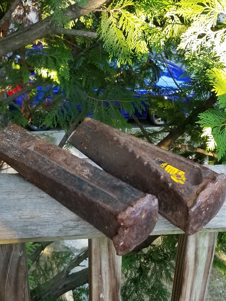 2 MANUAL WEDGE LOG SPLITTERS