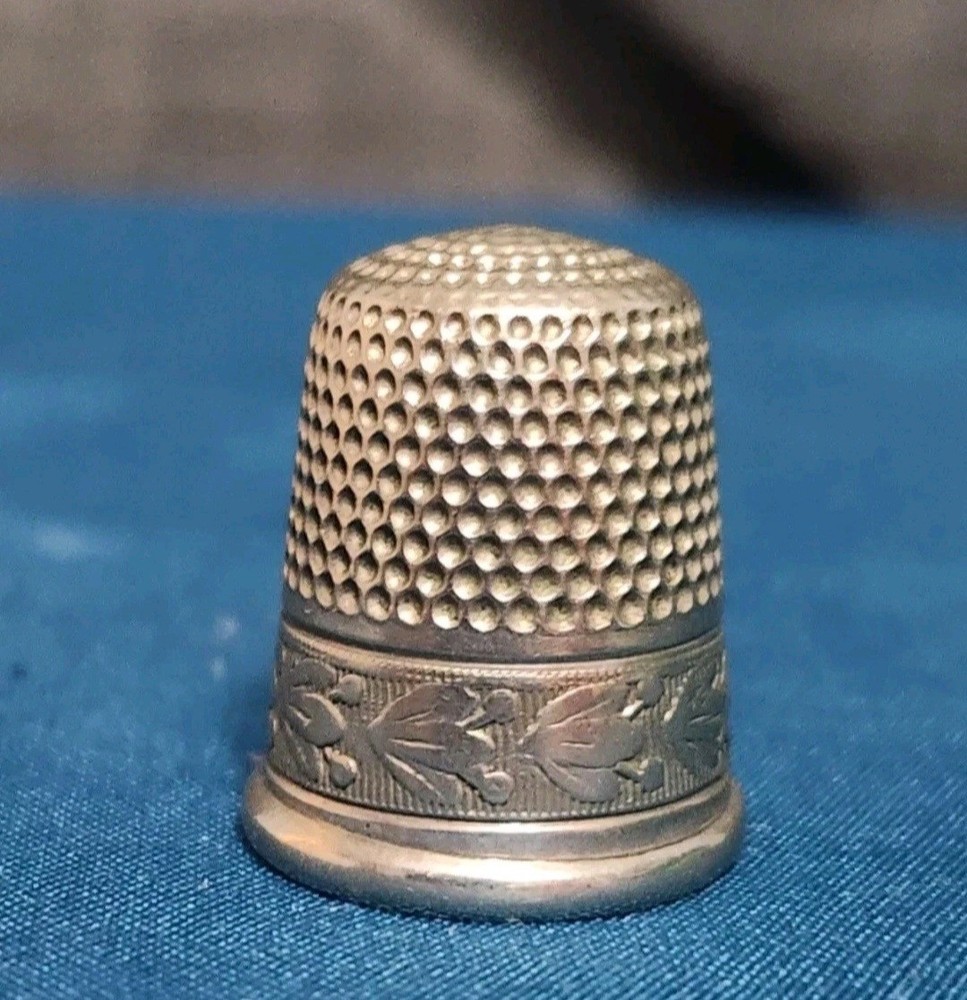 Antique Simons Bros Co Thimble Size 7