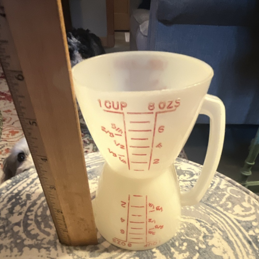 Tupperware White Dual-Sided Plastic Liquid Measuring Cup 1 Cup 8 oz