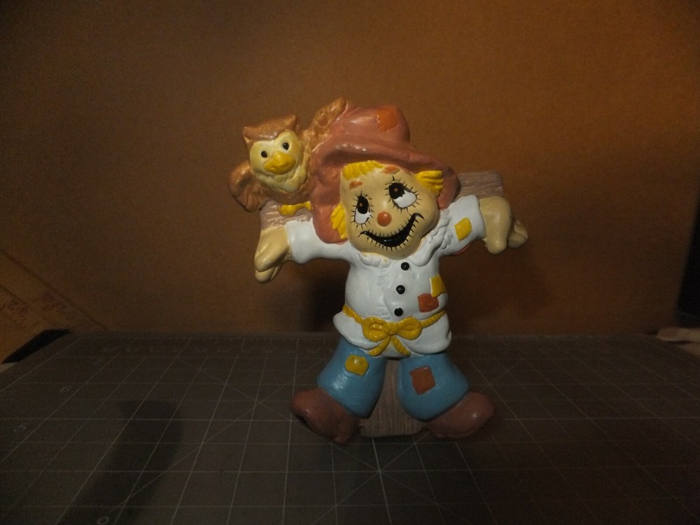 Cute Ceramic Scarecrow Display