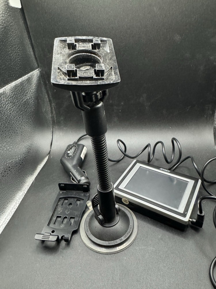 TOUCH&GO NAVIGATEUR AUTOMOBILE PORTABLE