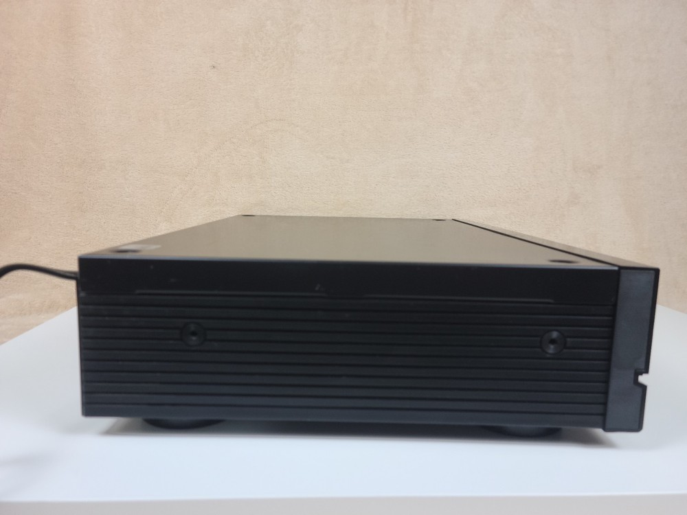 Denon PCM Audio Technology Compact Disc Player Model DCD-610 With Remote