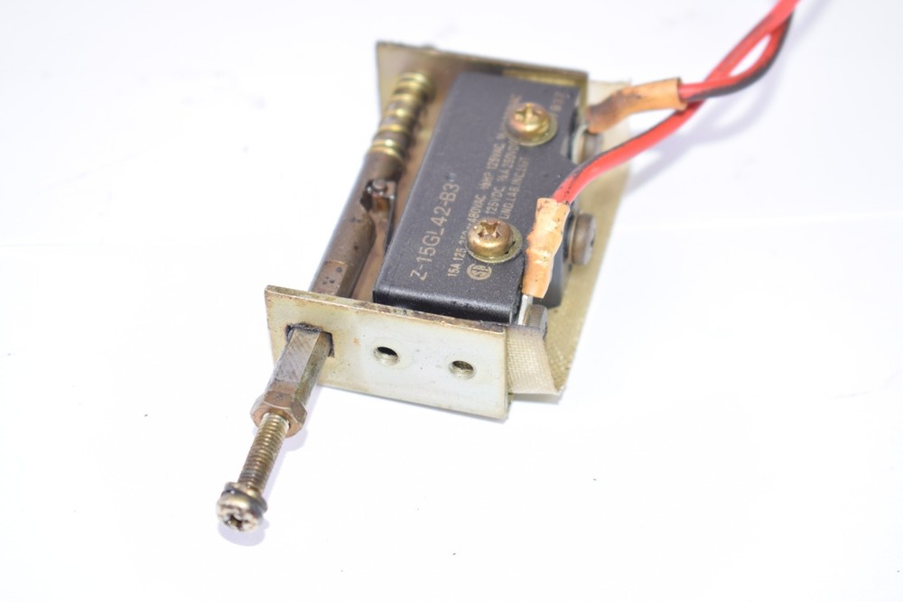 Omron 1ZAP2 Limit Switch Micro Switch Z-15GL42-B3