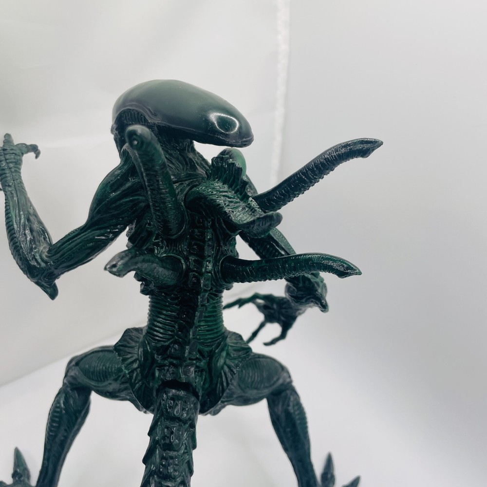 FuRyu AVP Alien Real Figure Premium Version Alien vs. Predator Used