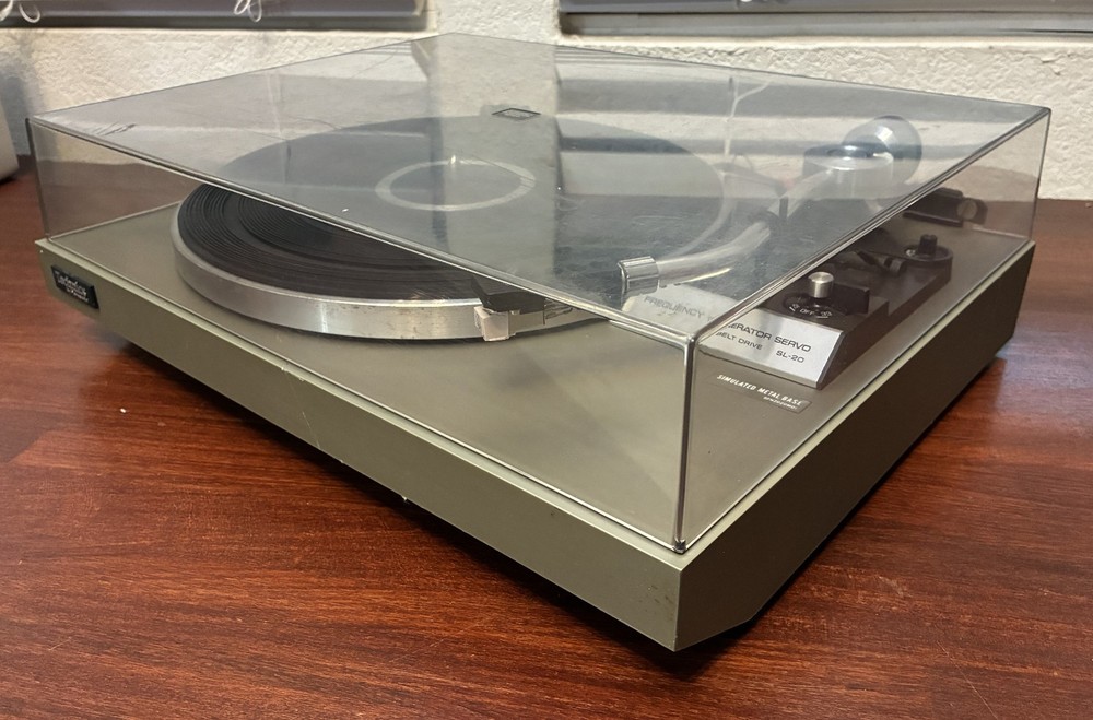 Technics SL-20 Frequency Generator Servo Turntable With Audio-Technica Cartridge