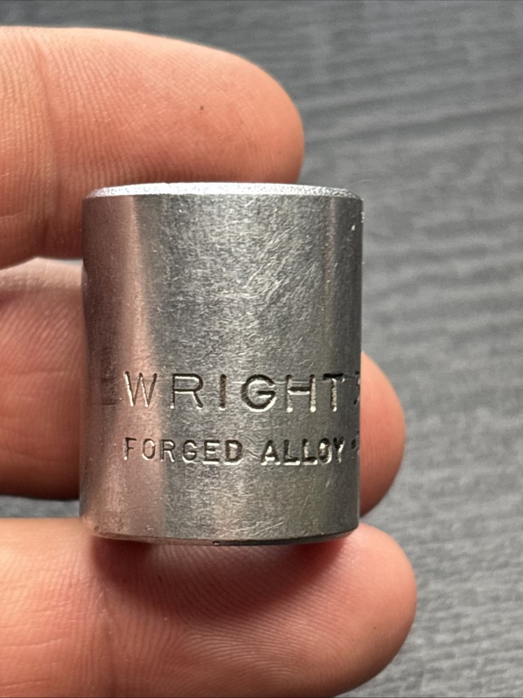 Vintage Wright 11/16" 3/8" drive 12pt Socket 3122 USA