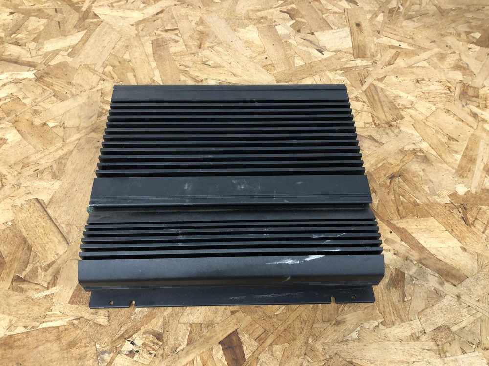 DODGE VIPER A/V AMPLIFIER 97-02