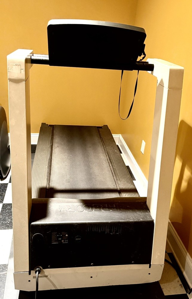 Precor C964 Treadmill