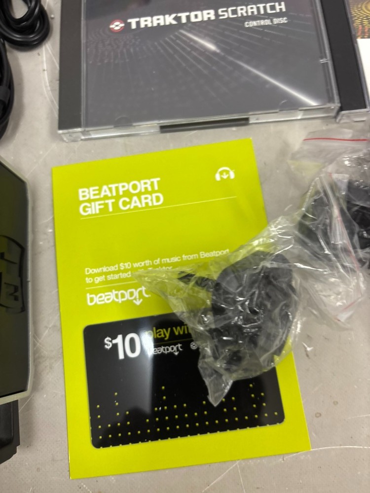 Native Instruments Traktor Audio 10 Scratch AudioDJ Interfa Complete Set Tested