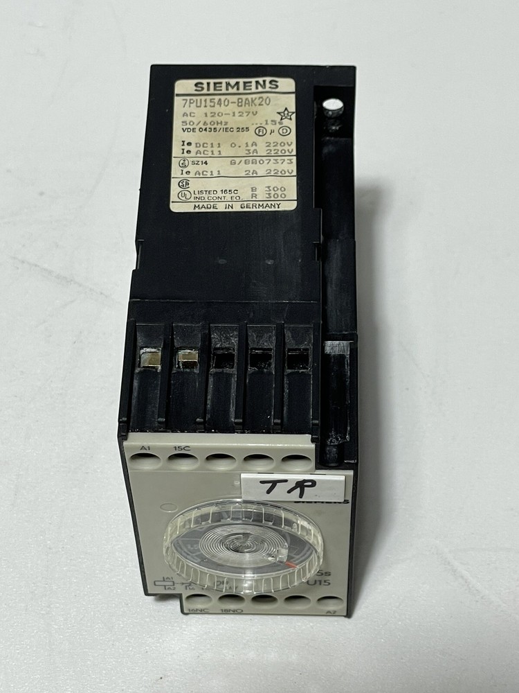 Siemens 7PU1540-8AK20 Time Relay