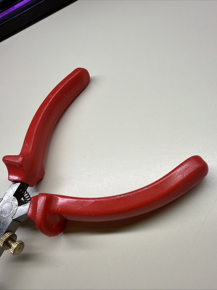 RARE! Mac Tools P301990 Adjustable Wire Stripper Pliers Nice Shape T8