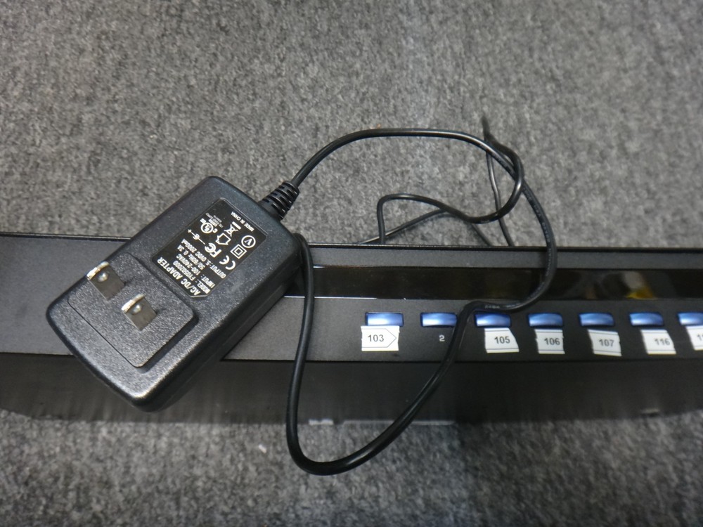 TRENDnet TK (TK803R) 8-Ports Rack-Mountable KVM switch