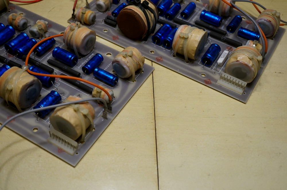 2 - KEF 104/2 REFERENCE SPEAKER CROSSOVER / WORKING PERFECT