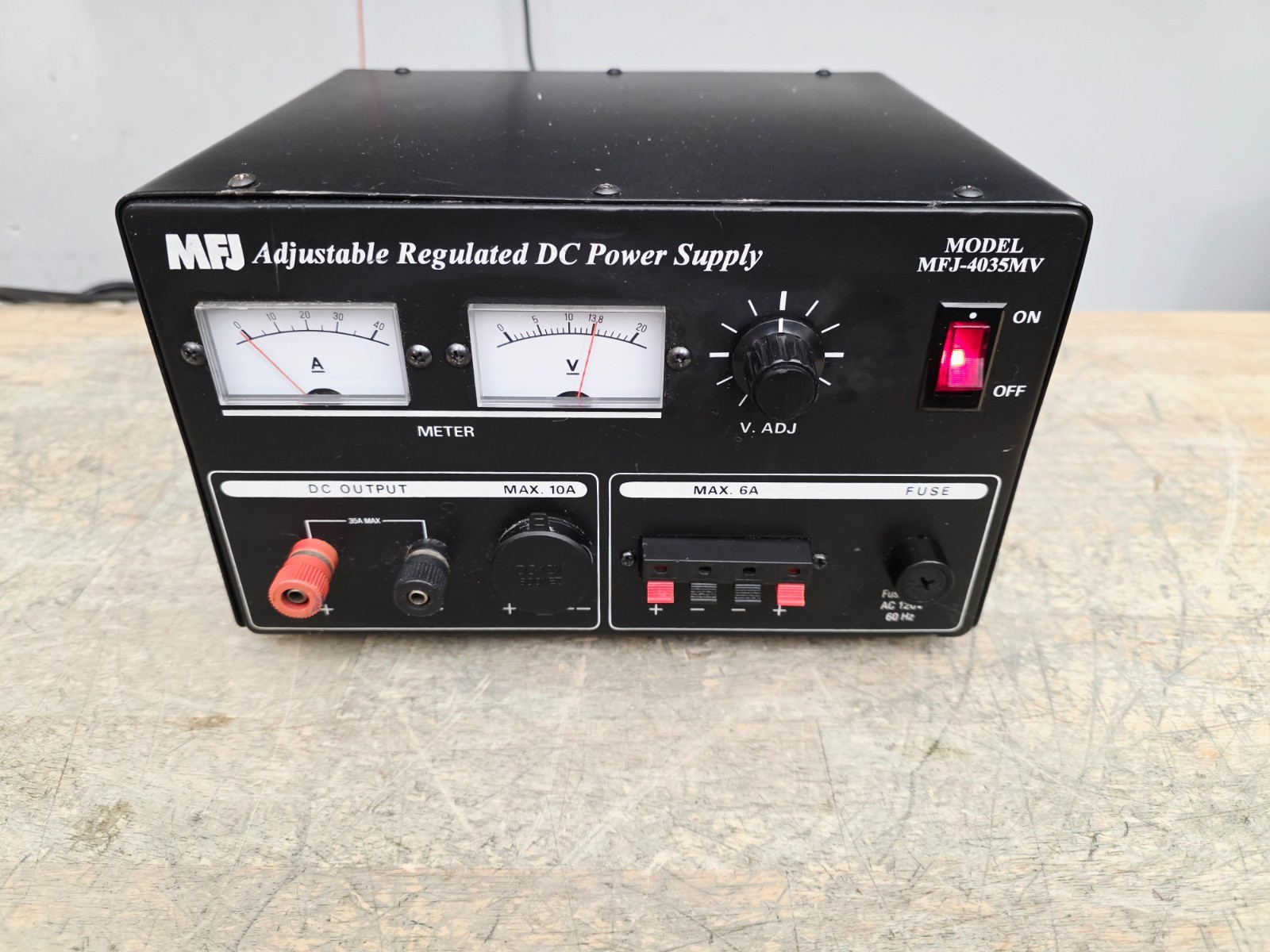 MFJ-4035MV Adjustable Power Supply 0-15 V 35 Amp Astron C MY OTHER HAM RADIO iC