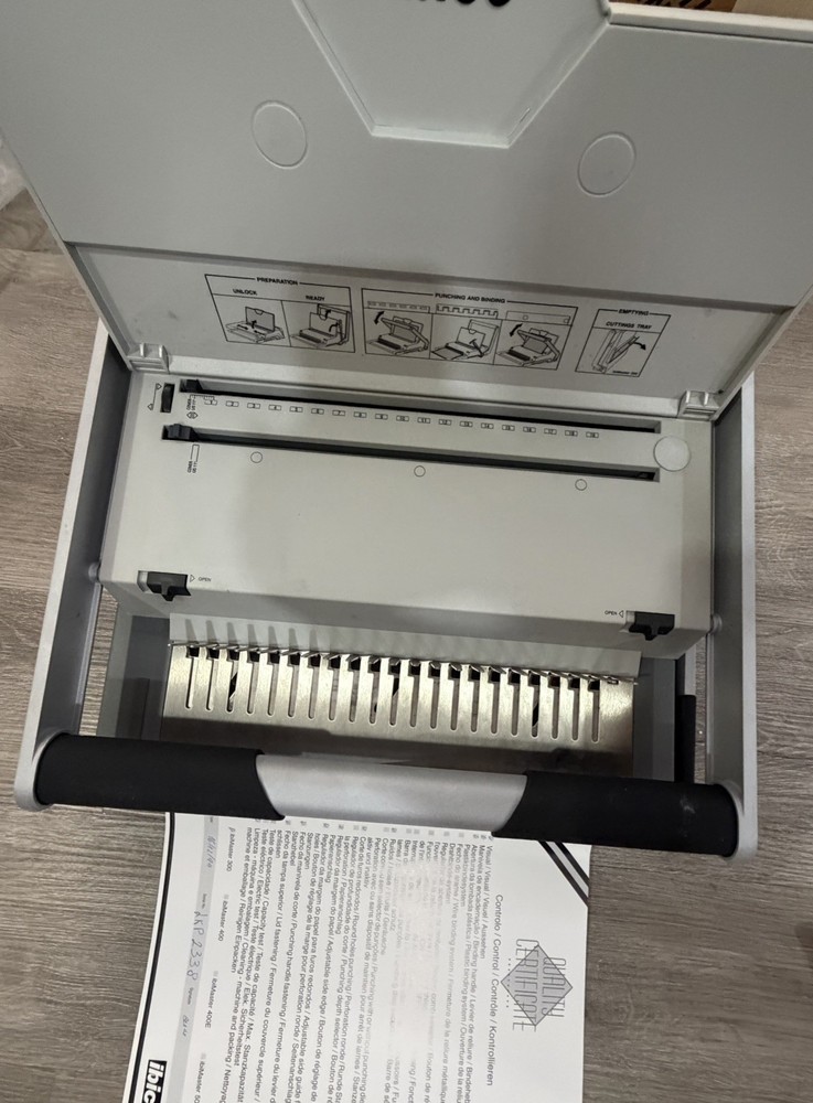 IBICO ibiMaster 300 Paper Punch & Binding Machine