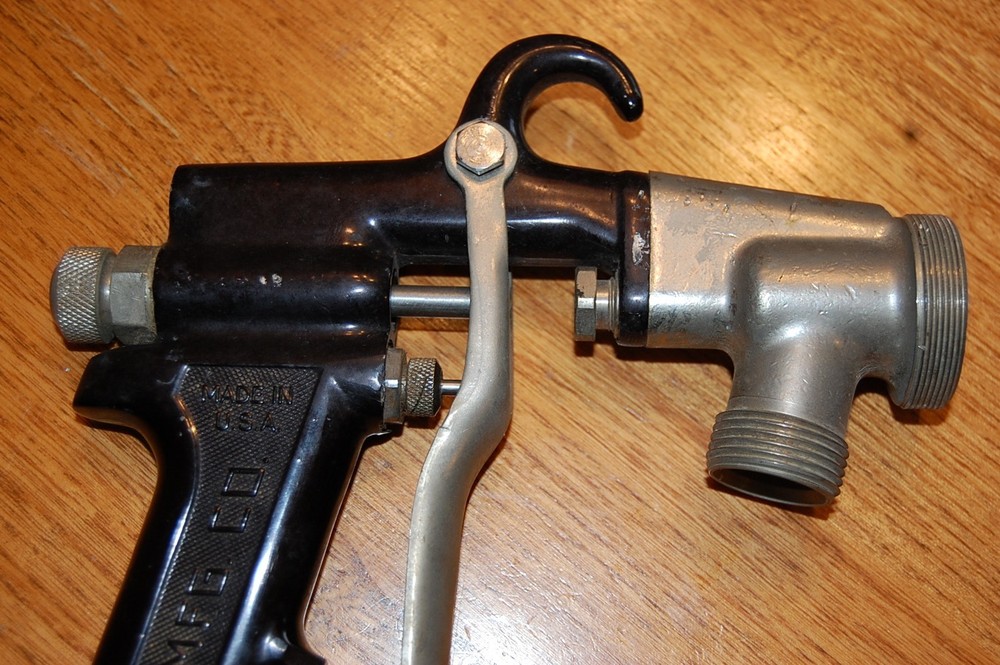 BINKS SPRAY GUN PROFESSIONAL MODEL 7 E2