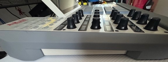 AKAI MPC X SE in MINT Condition