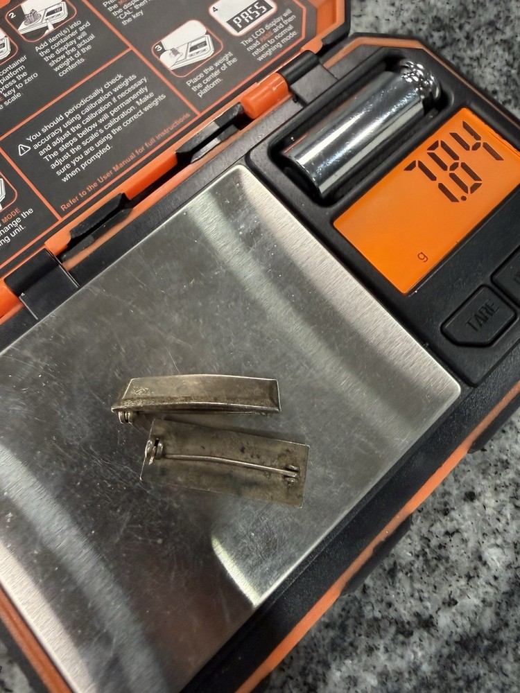 2 Pins WWII US ARMY OFFICER 1ST LIEUTENANT JACKET, SHIRT COLLAR Silver 7.8g