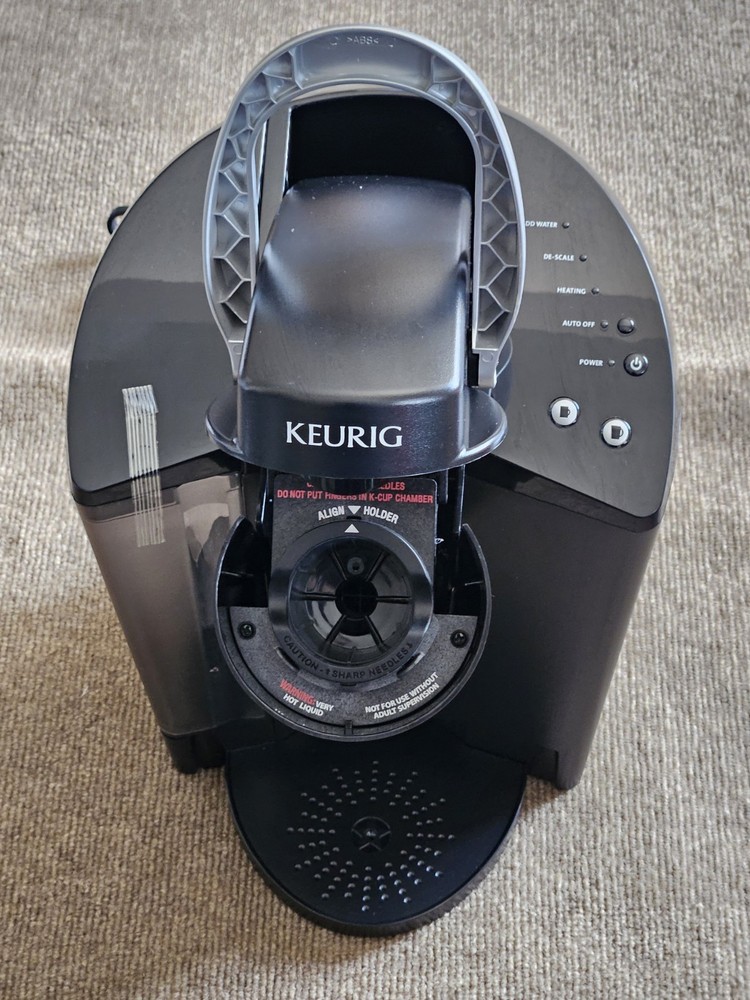 Keurig Single Cup Brewing System Coffee Maker Model B40 NOB