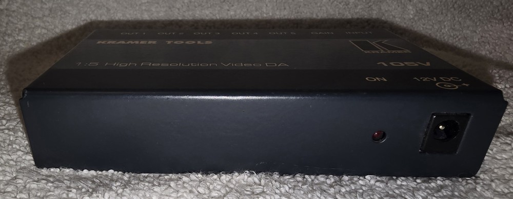 KRAMER 105V 1:5 High Resolution Video DA