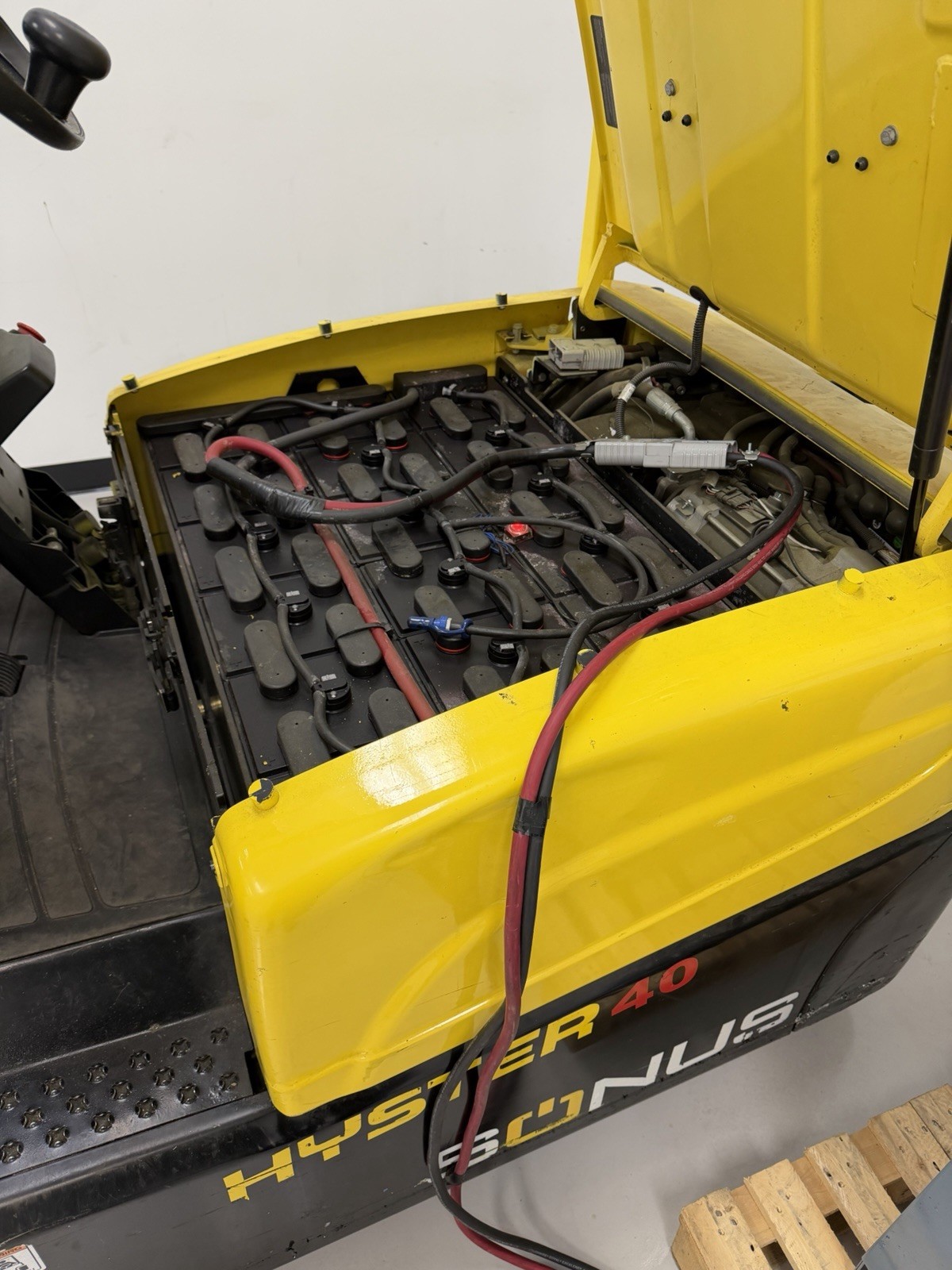 Hyster J40XNT LOW Hours