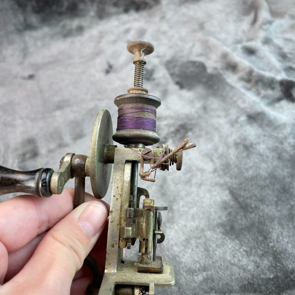 Moldacot Sewing Machine 9506