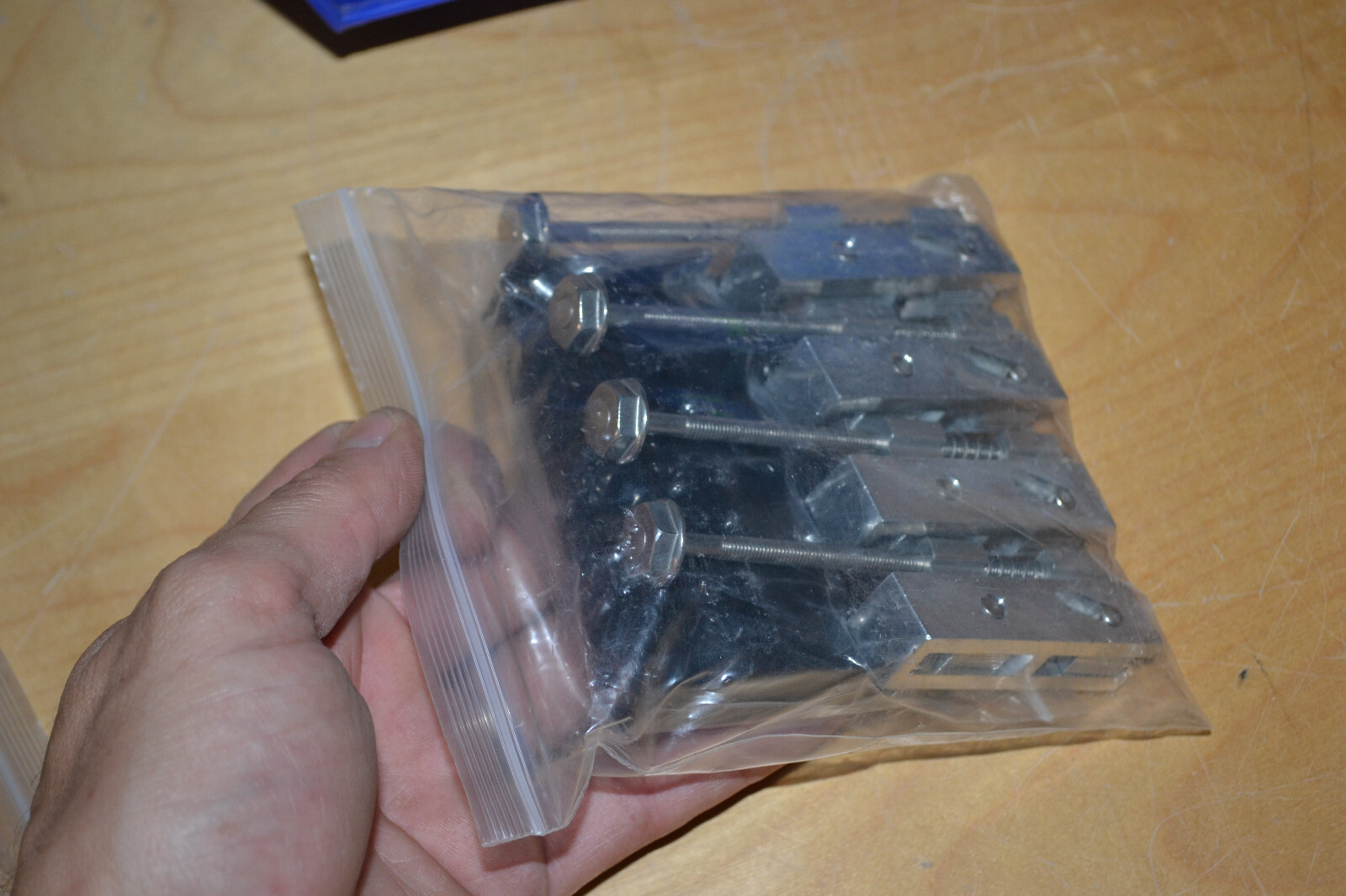 Unirac 302035M Pro Series Small End Clamp with End Cap - 1 pack of 4 pcs ~ N