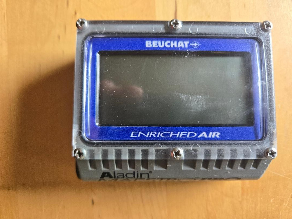 Beuchat dive computer for parts gray