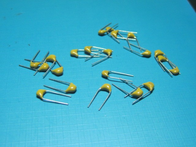 5 values 50pcs Multilayer Ceramic Capacitors Assortment Kit 101 102 103 104 105