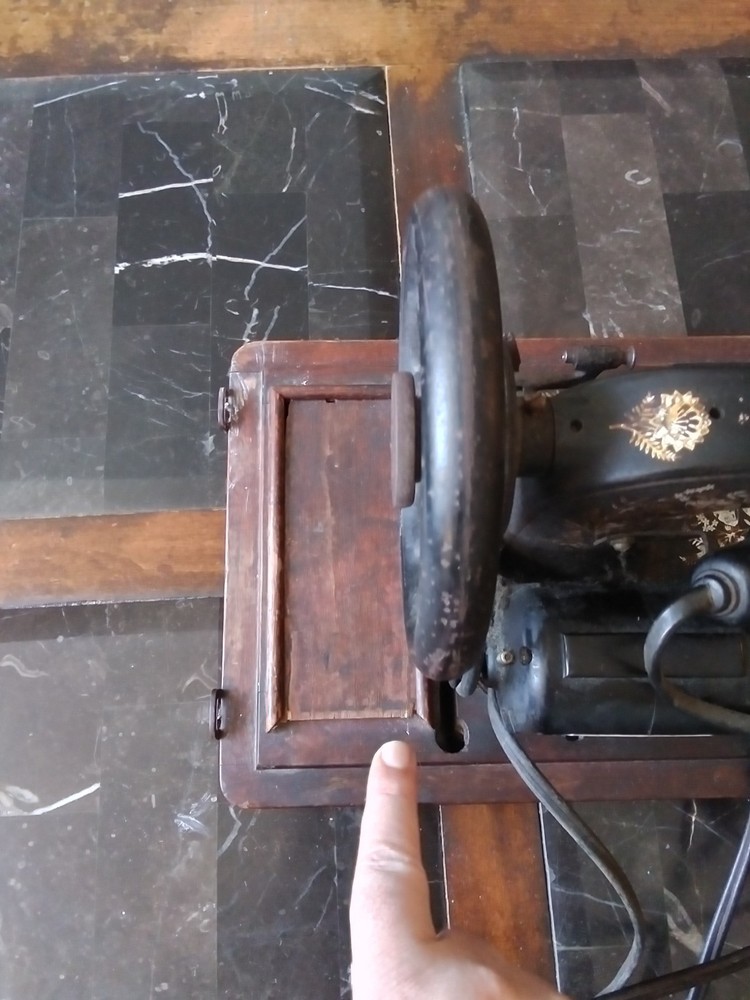 Vintage Singer Sewing Machine