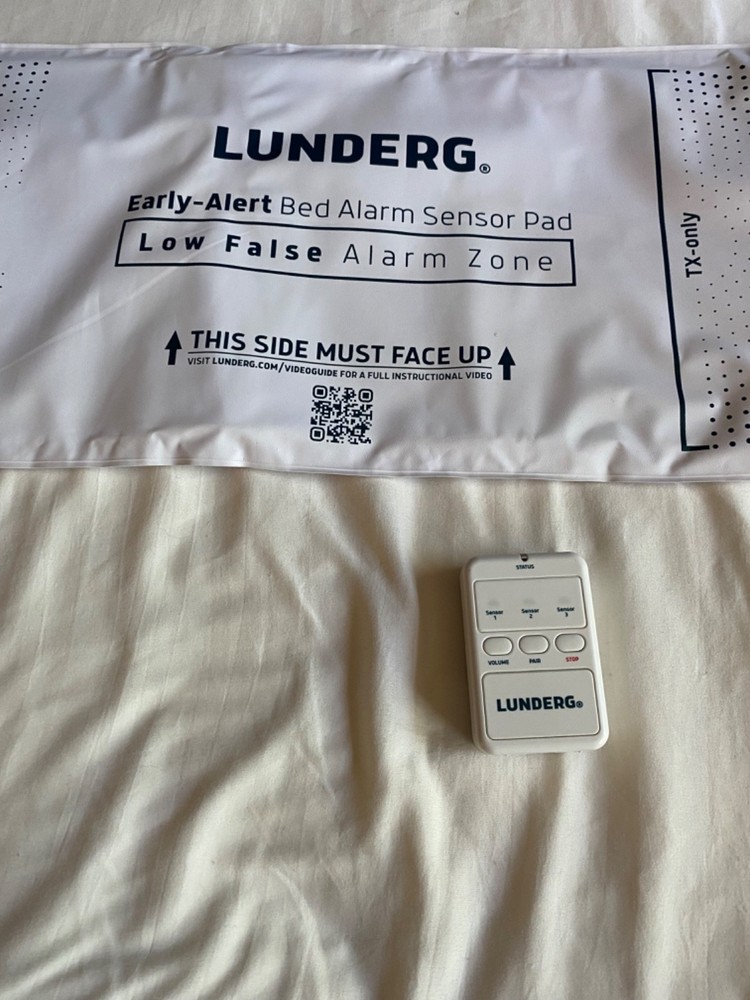 Lunderg Early Alert Bed Alarm System - Wireless Bed Sensor Pad & Pager Elderly