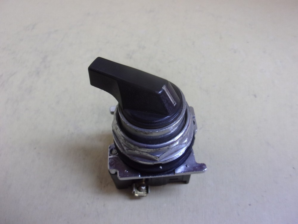 Cutler Hammer Black Knob 2-Position Maintained Selector Switch