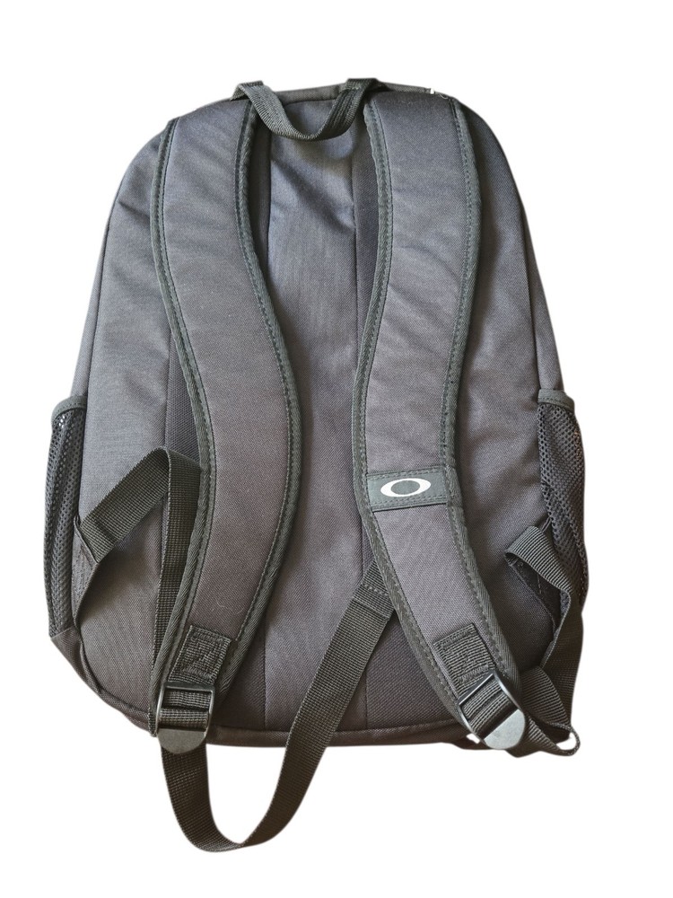 Oakley Enduro 3.0 20L Backpack New No Tags