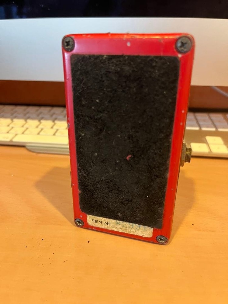 Maxon Compressor guitar effector