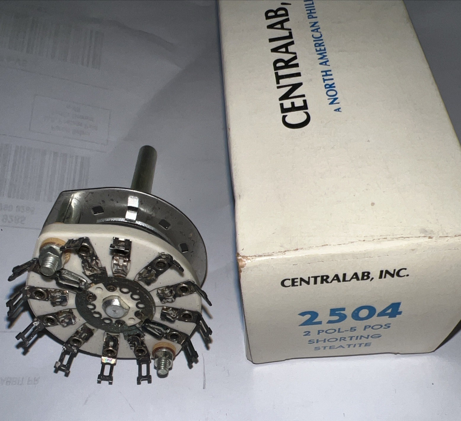 Centralab 2504 2-pole, 5-position Shorting Steatite Rotary Switch New in Box