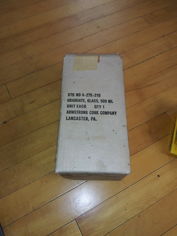 500 ml Graduated Cylinder. NOS